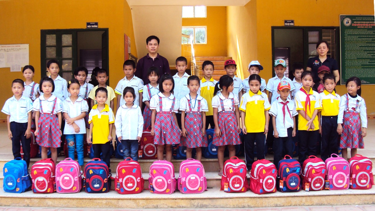 Tài trợ cho hệ thống các trường học trên địa bàn huyện Sóc Sơn
